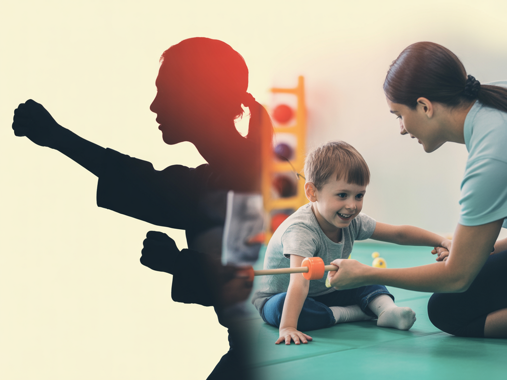 Personal trainer de crianças com autismo aplicando filosofia da luta em sessão de coordenação motora.