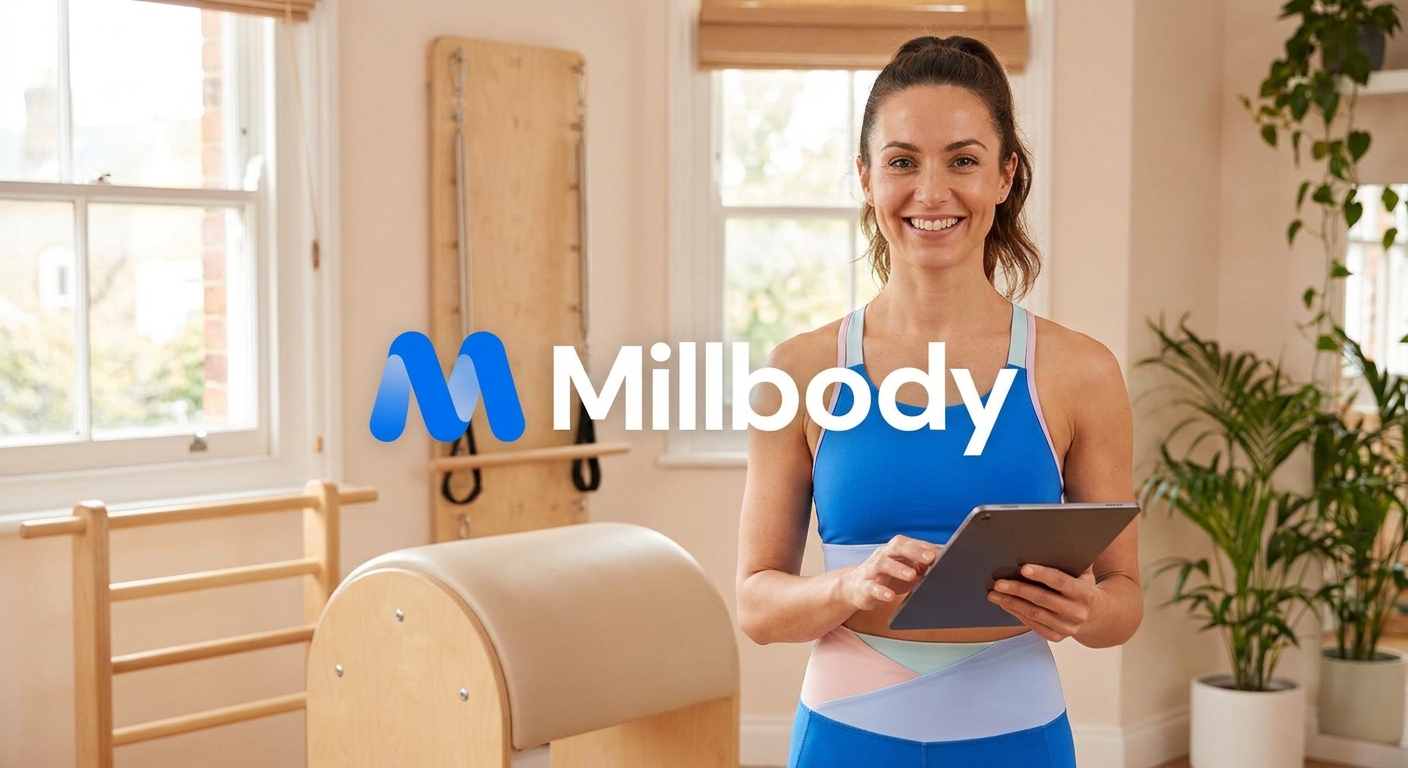 Instrutora de Pilates usando Personal Millbody – plataforma completa para profissionais